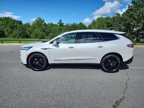 White Frost Tricoat 2024 Buick Enclave Essence FWD