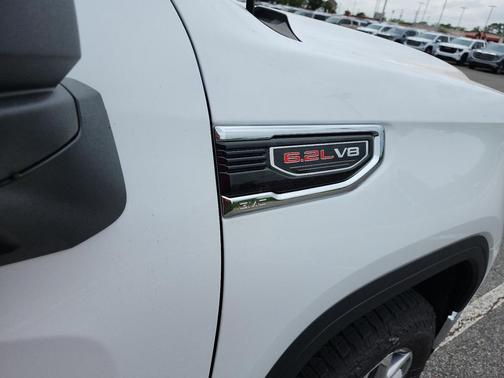 Summit White 2026 GMC Sierra 1500 SLT