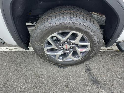 Summit White 2026 GMC Sierra 1500 SLT