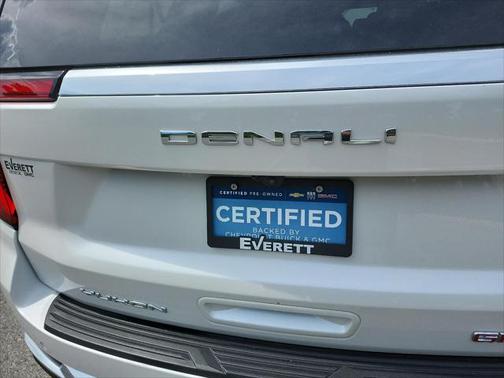 2025 GMC Yukon XL Denali