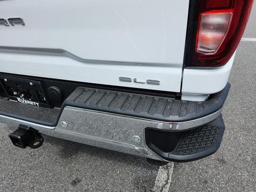 2025 GMC Sierra 2500 SLE