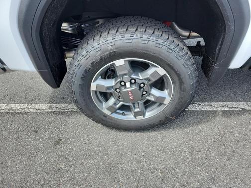 2025 GMC Sierra 2500 SLE