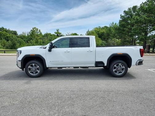 2025 GMC Sierra 2500 SLE