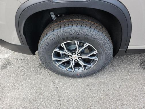 2026 GMC Acadia AT4 AWD