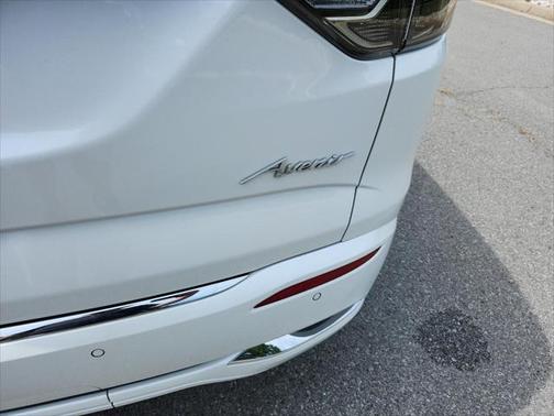 2023 Buick Enclave Avenir AWD