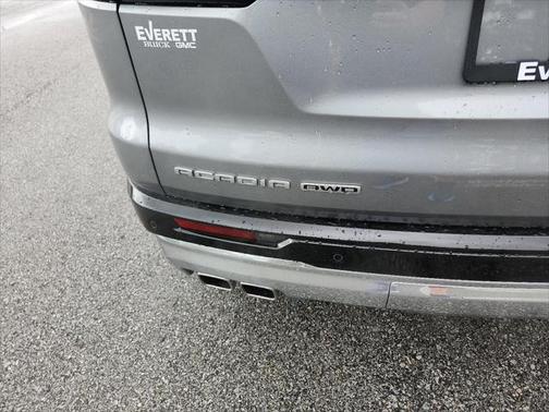 2025 GMC Acadia Denali