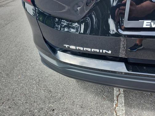 Ebony Twilight Metallic 2024 GMC Terrain SLE