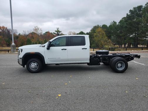 2026 GMC Sierra 3500 Base