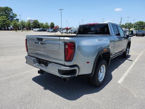 2025 GMC Sierra 3500 Denali