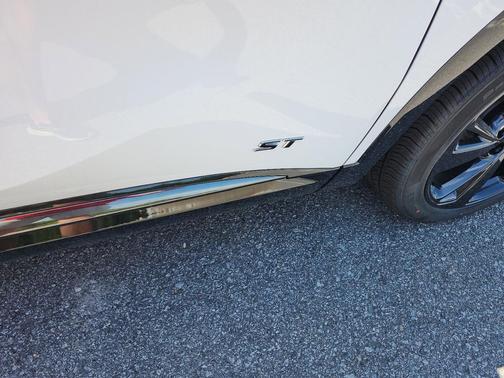 Summit White 2026 Buick Envision Sport Touring AWD