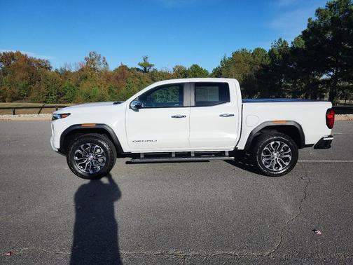 2024 GMC Canyon Denali