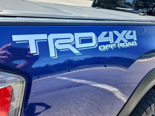 Blue Crush Metallic 2022 Toyota Tacoma TRD Off Road