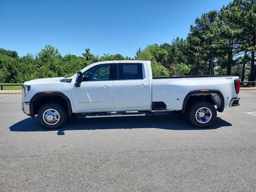 Summit White 2026 GMC Sierra 3500 SLE