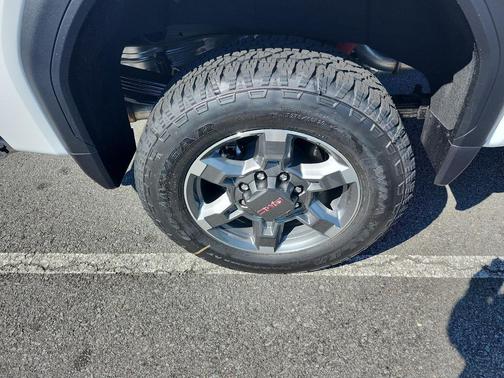 2025 GMC Sierra 2500 SLT