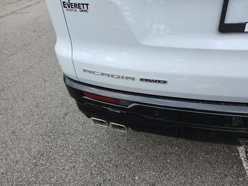 2026 GMC Acadia Denali