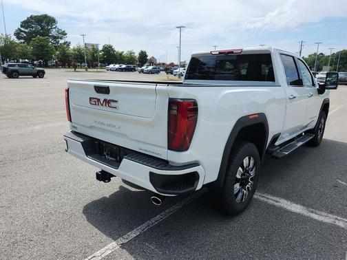 2025 GMC Sierra 2500 Denali