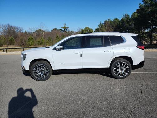 2026 GMC Acadia Denali