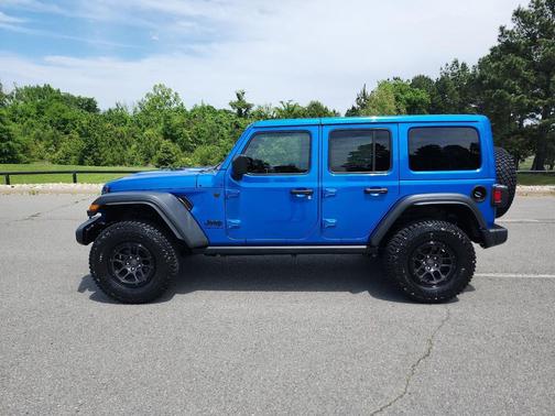 Hydro Blue Pearlcoat 2023 Jeep Wrangler 4-Door High Tide 4x4