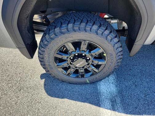 2026 GMC Sierra 2500 AT4