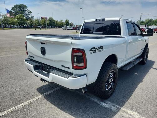 Bright White Clearcoat 2023 RAM 2500 Laramie Crew Cab 4x4 6'4' Box