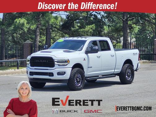 Bright White Clearcoat 2023 RAM 2500 Laramie Crew Cab 4x4 6'4' Box