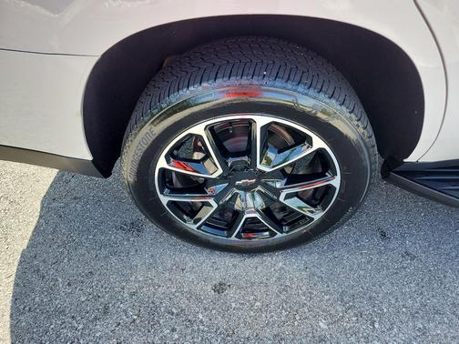 2025 Chevrolet Tahoe 4WD RST