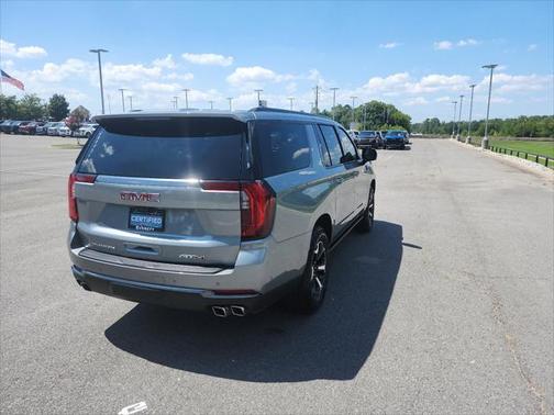 2025 GMC Yukon XL 4WD AT4