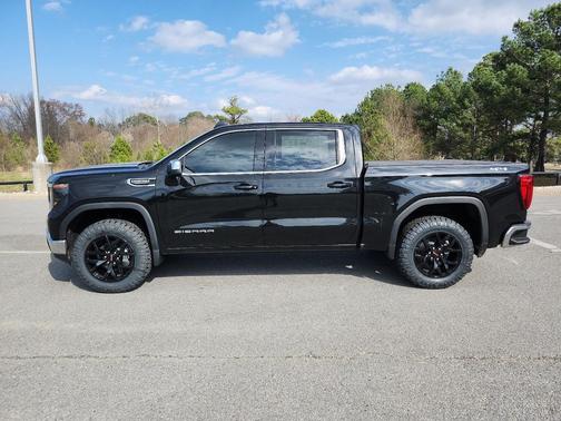 Onyx Black 2026 GMC Sierra 1500 SLE