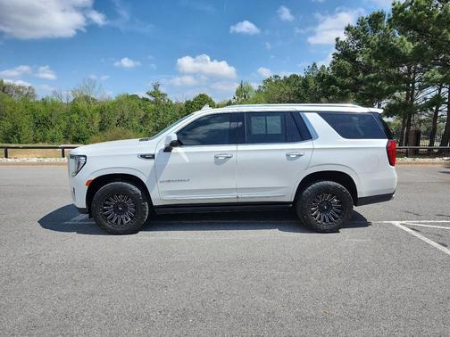 White Frost Tricoat 2024 GMC Yukon Denali