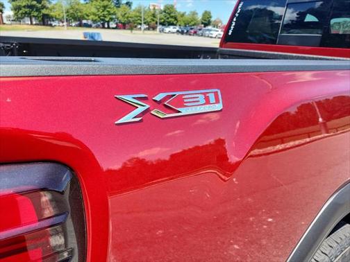 2025 GMC Sierra 2500 SLT
