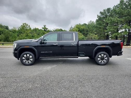2025 GMC Sierra 3500 Denali
