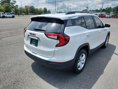 Summit White 2024 GMC Terrain SLE