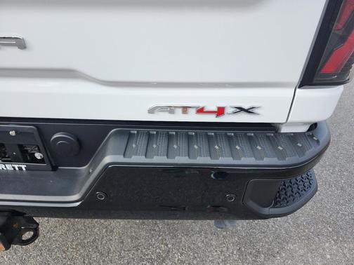 2024 GMC Sierra 2500 AT4X