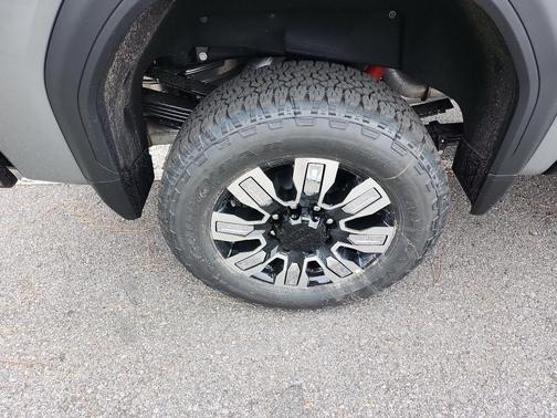 Sterling Metallic 2026 GMC Sierra 2500 Denali