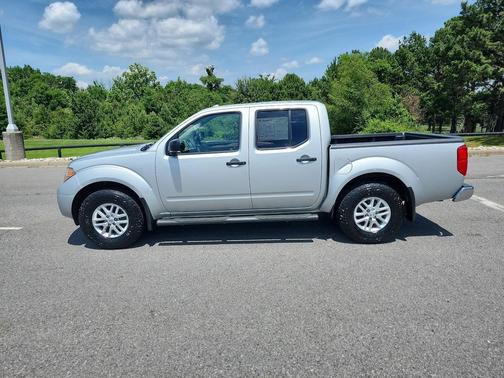 Brilliant Silver 2018 Nissan Frontier SV
