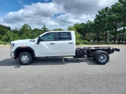 2026 GMC Sierra 3500 Base