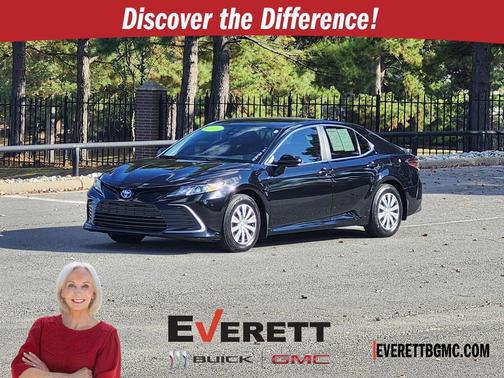 2022 Toyota Camry LE