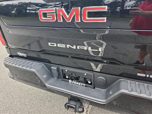 Onyx Black 2025 GMC Sierra 2500 Denali
