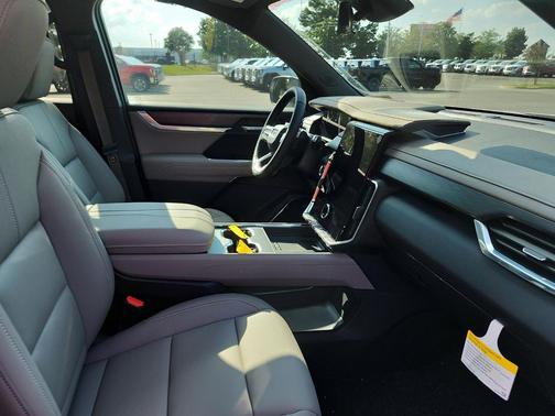 2026 GMC Acadia FWD Elevation