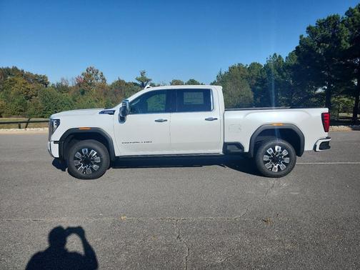 2026 GMC Sierra 2500 Denali