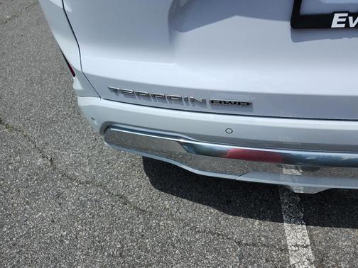 Glacier White Tricoat 2026 GMC Terrain Denali