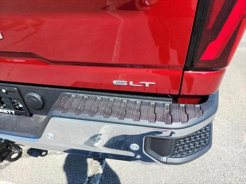 2025 GMC Sierra 2500 SLT
