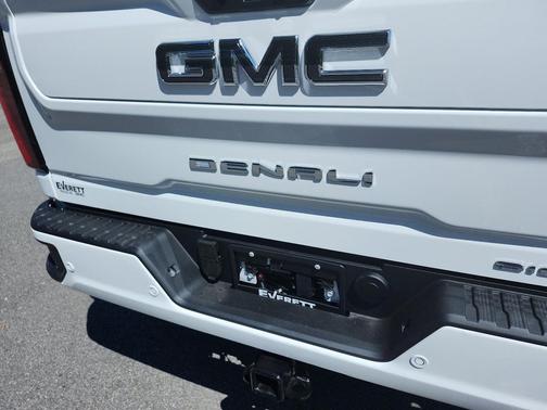 2025 GMC Sierra 3500 Denali