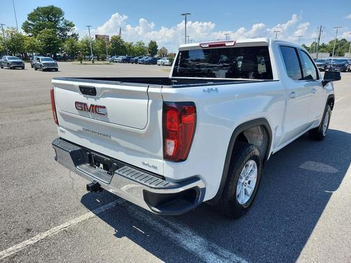 2024 GMC Sierra 1500 SLE
