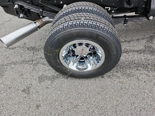 2026 GMC Sierra 3500 SLE