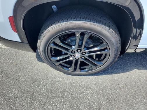 iridescent white tricoat 2026 Buick Enclave Sport Touring