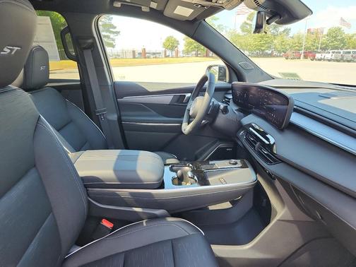 iridescent white tricoat 2026 Buick Enclave Sport Touring