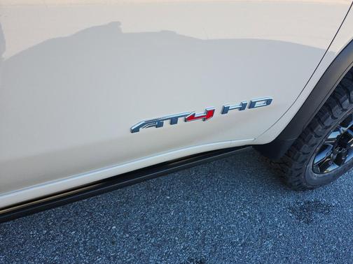 2026 GMC Sierra 2500 AT4