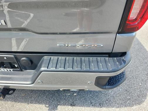 Sterling Metallic 2025 GMC Sierra 1500 Denali