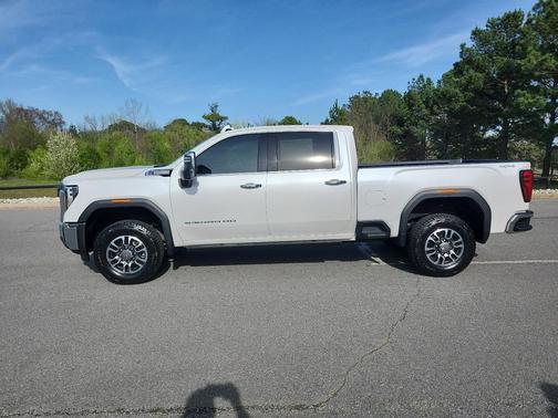 2024 GMC Sierra 2500 SLT